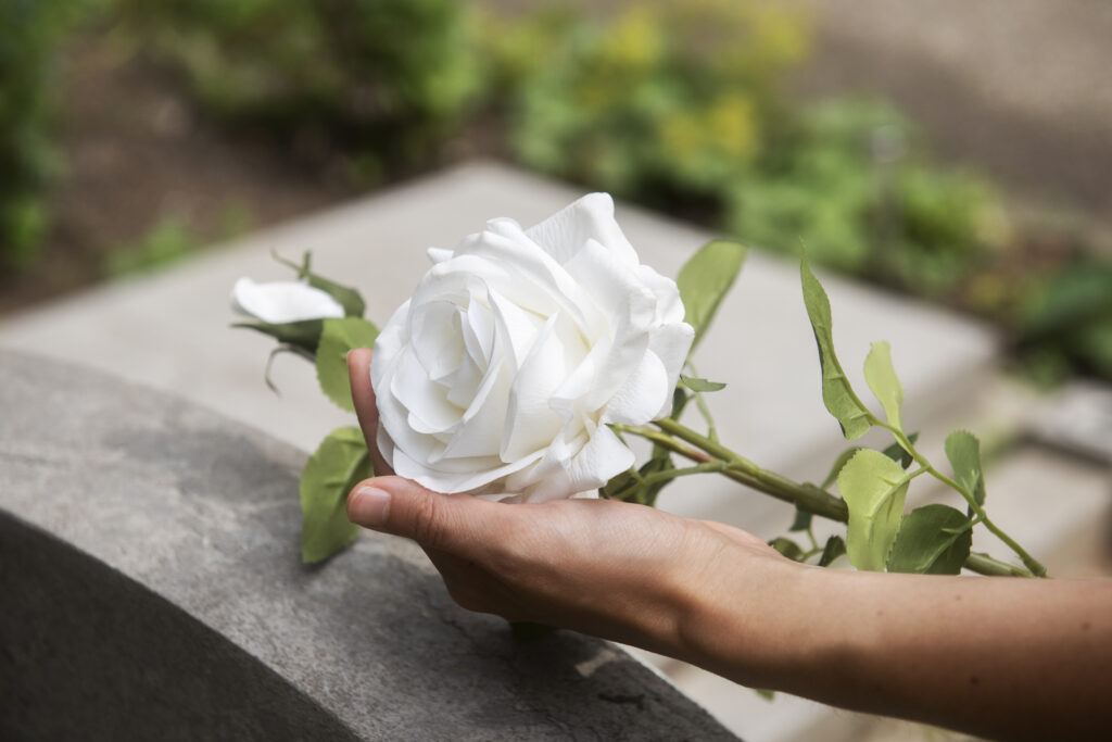 Hvilke blomster benyttes ved en begravelse?